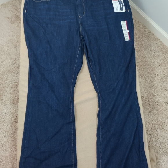 Signature Levi Strauss~Woman Size 24 L (W37xL34) Blue Denim Midrise Bootcut Jean - Picture 2 of 11